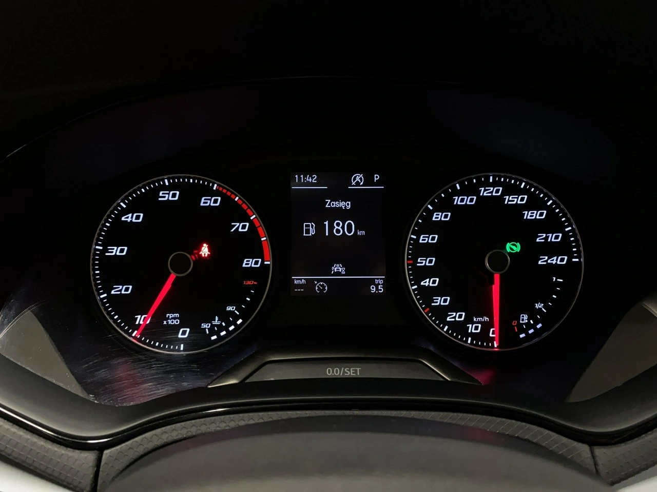 Seat Arona - Zdjęcie 18