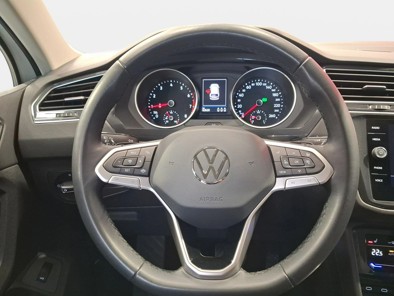 Volkswagen Tiguan - Zdjęcie 15