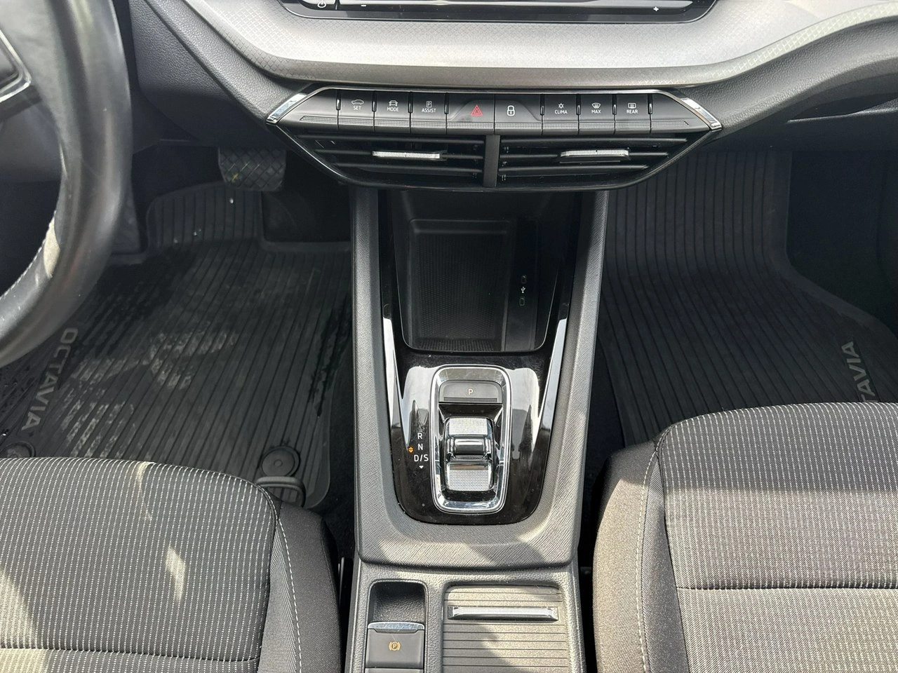 Skoda Octavia - Zdjęcie 23