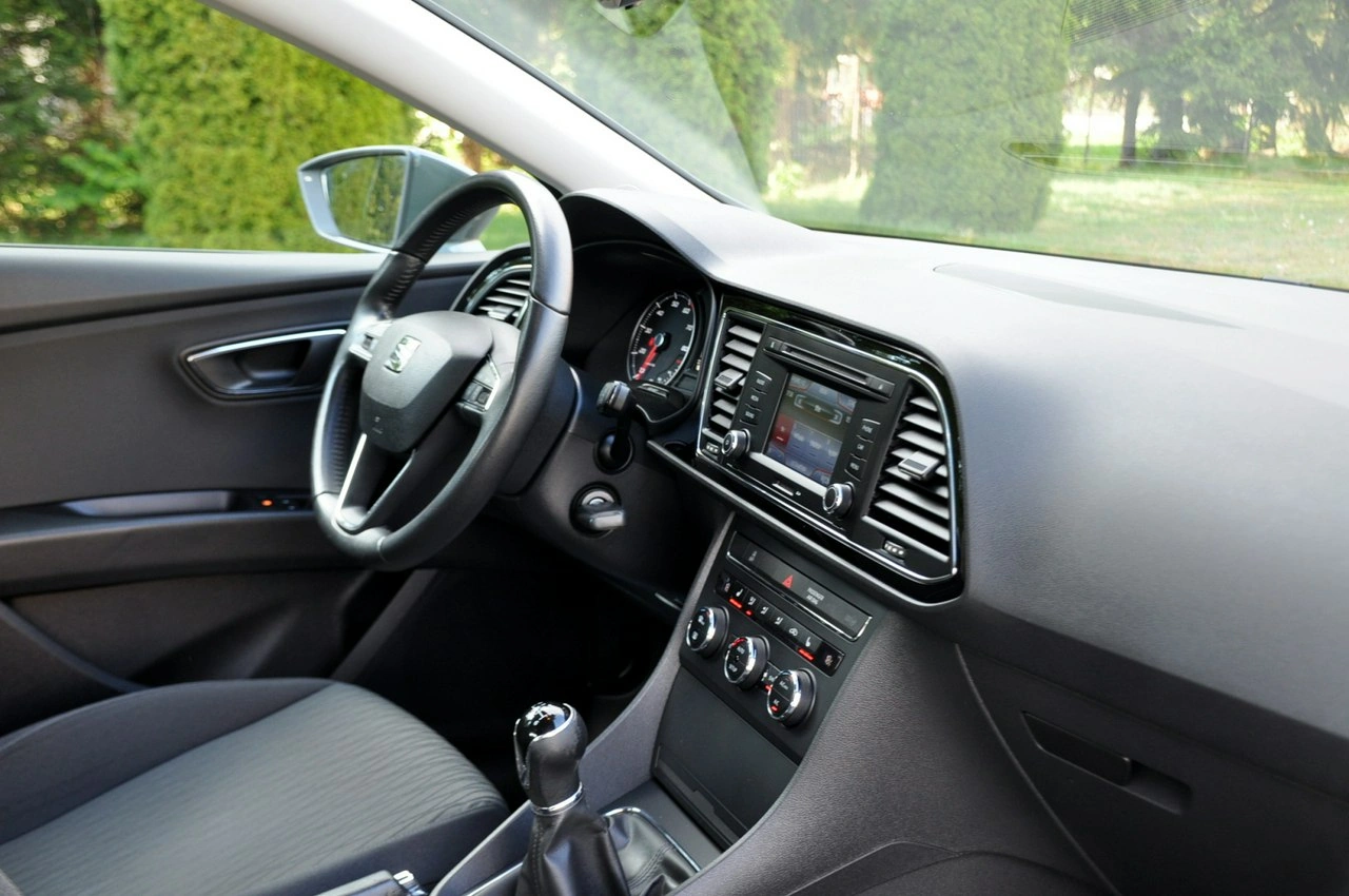 Seat Leon - Zdjęcie 17