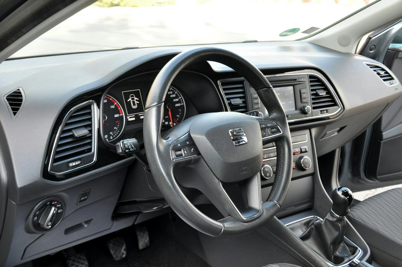 Seat Leon - Zdjęcie 21