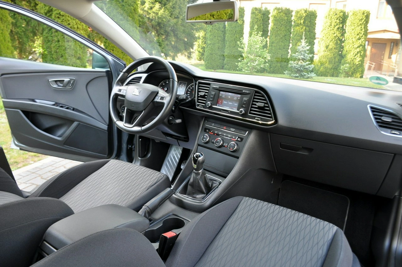 Seat Leon - Zdjęcie 23