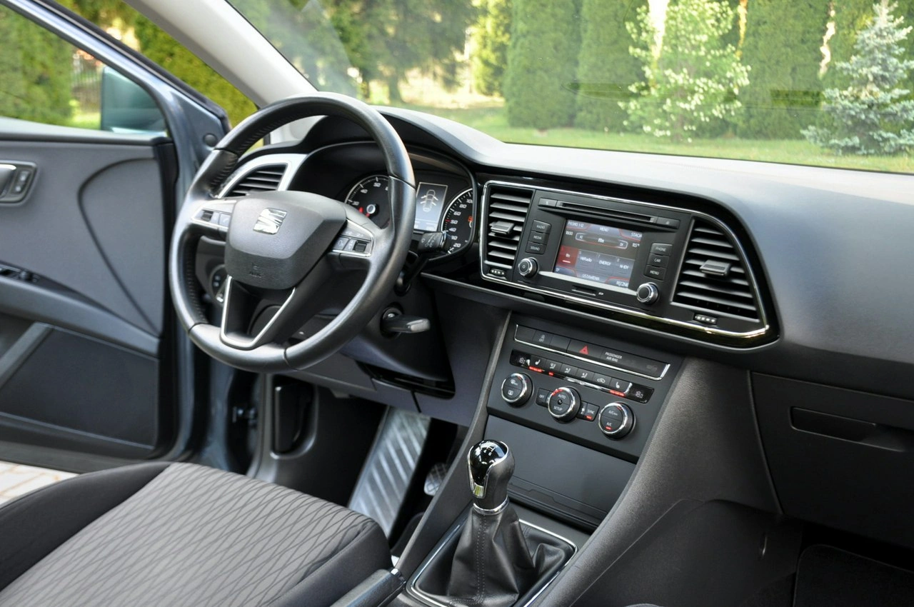 Seat Leon - Zdjęcie 24