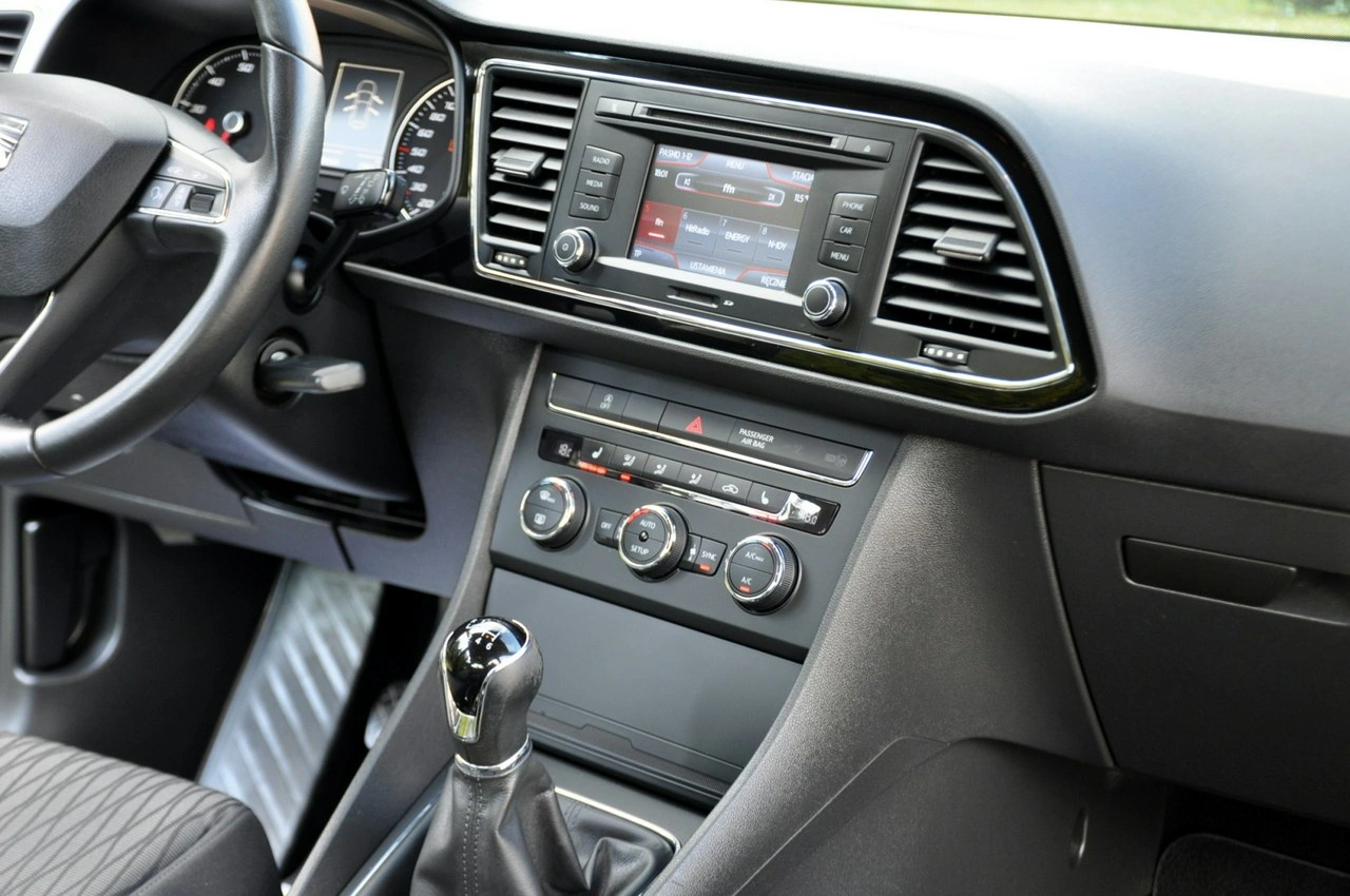 Seat Leon - Zdjęcie 25