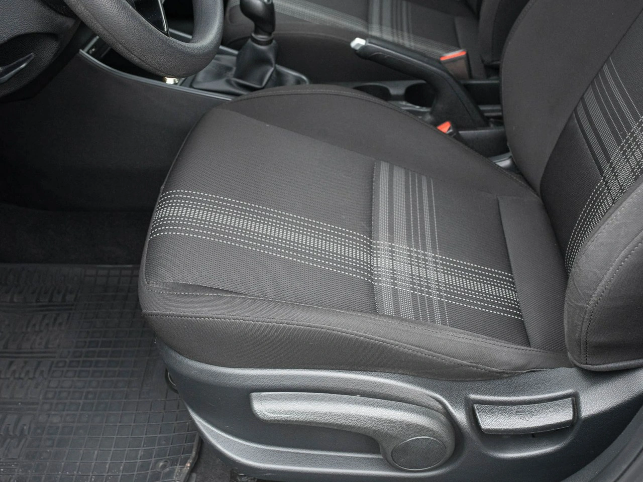 Hyundai i20 - Zdjęcie 10