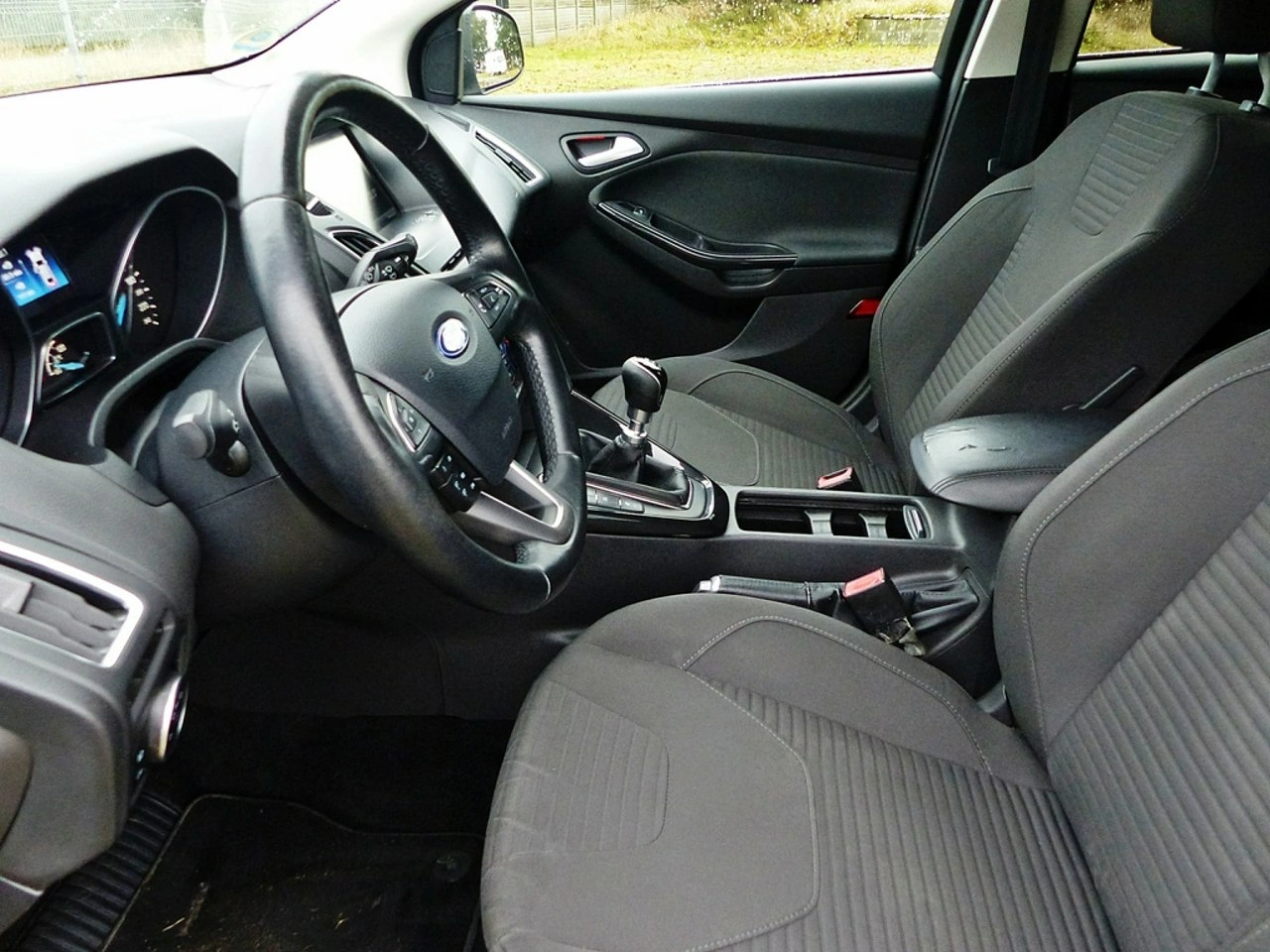 Ford Focus - Zdjęcie 17