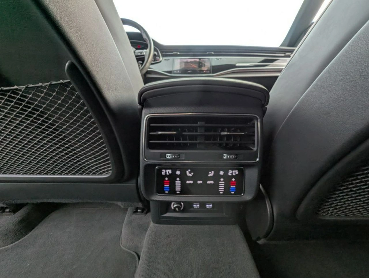 Audi RS Q8 - Zdjęcie 17
