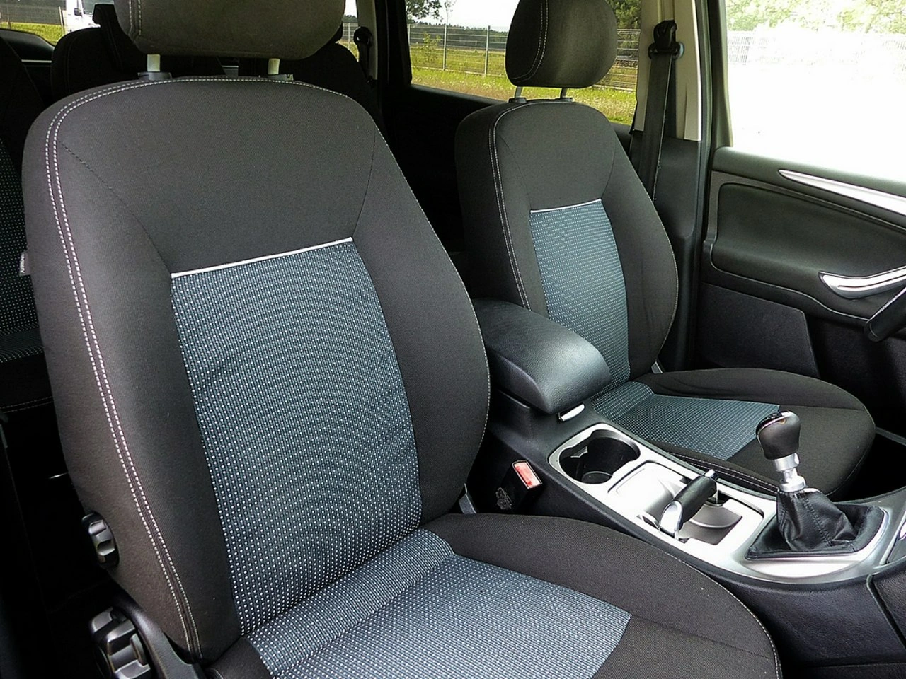 Ford Galaxy - Zdjęcie 27