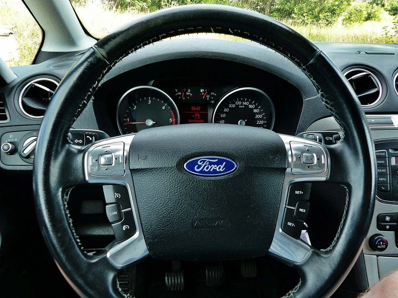 Ford Galaxy - Zdjęcie 28