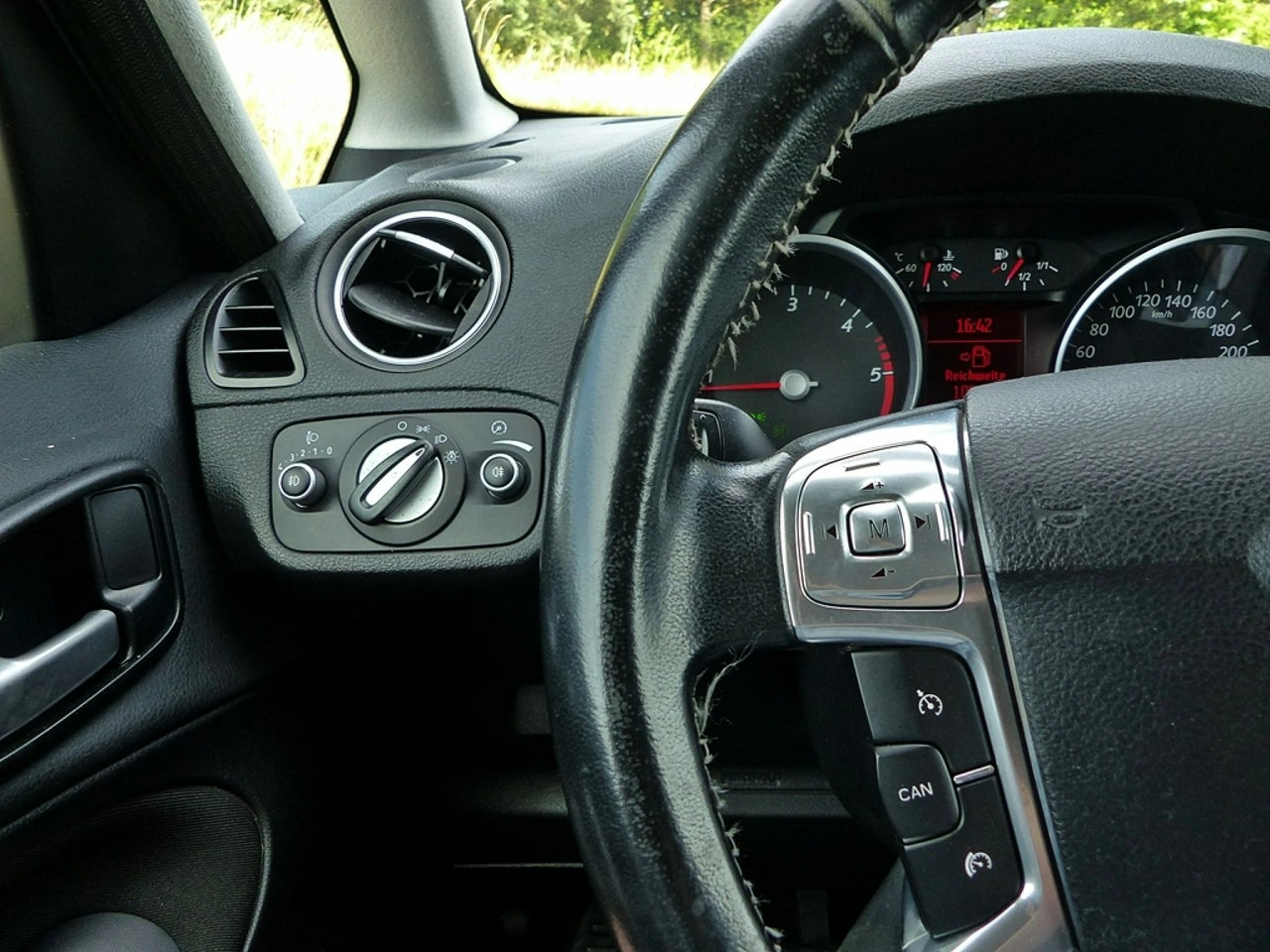 Ford Galaxy - Zdjęcie 31