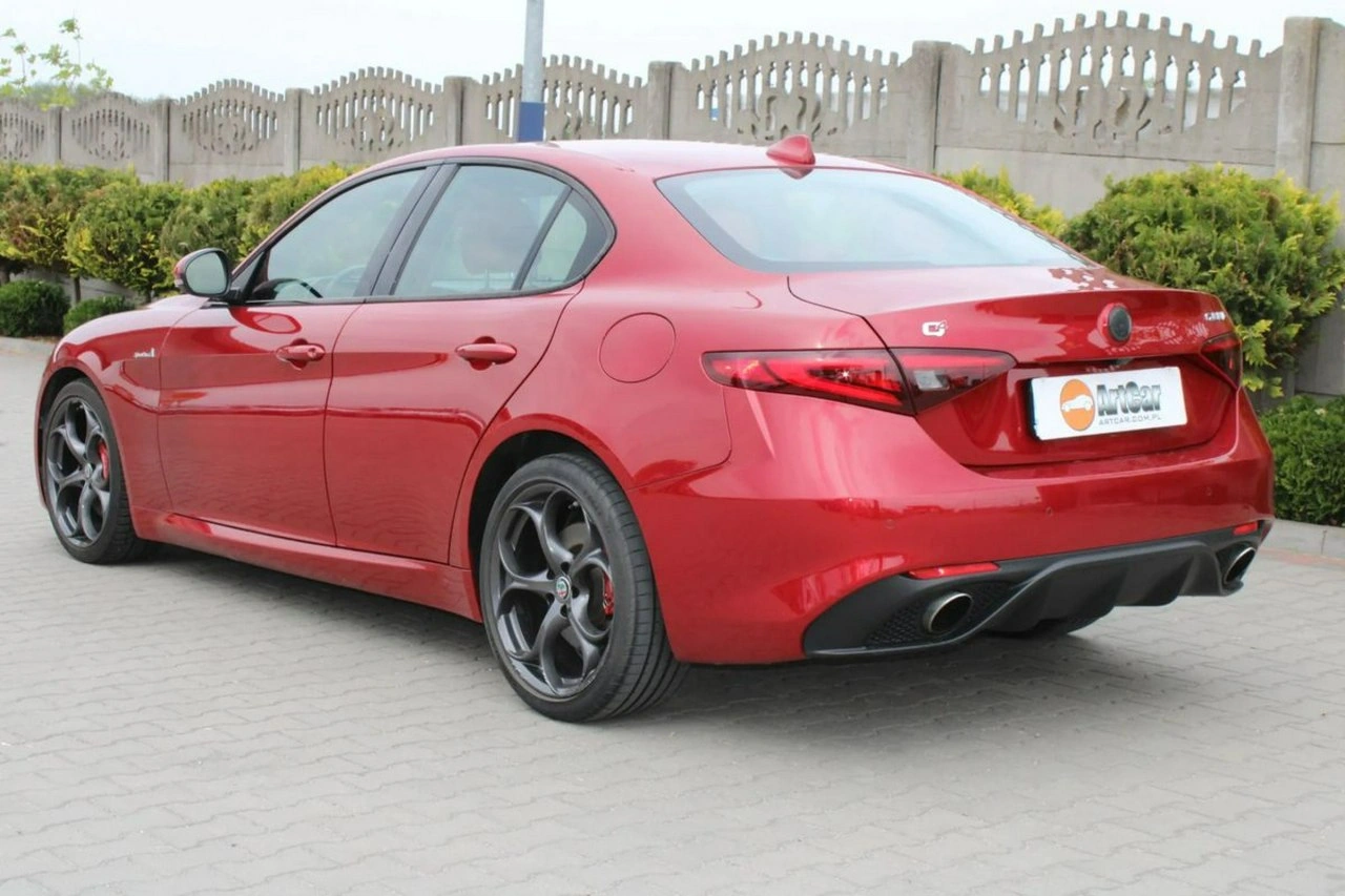 Alfa Romeo Giulia - Zdjęcie 13