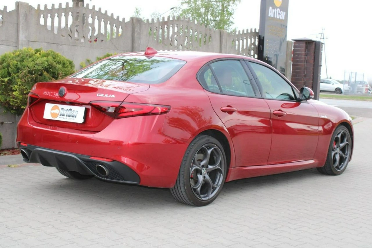 Alfa Romeo Giulia - Zdjęcie 14