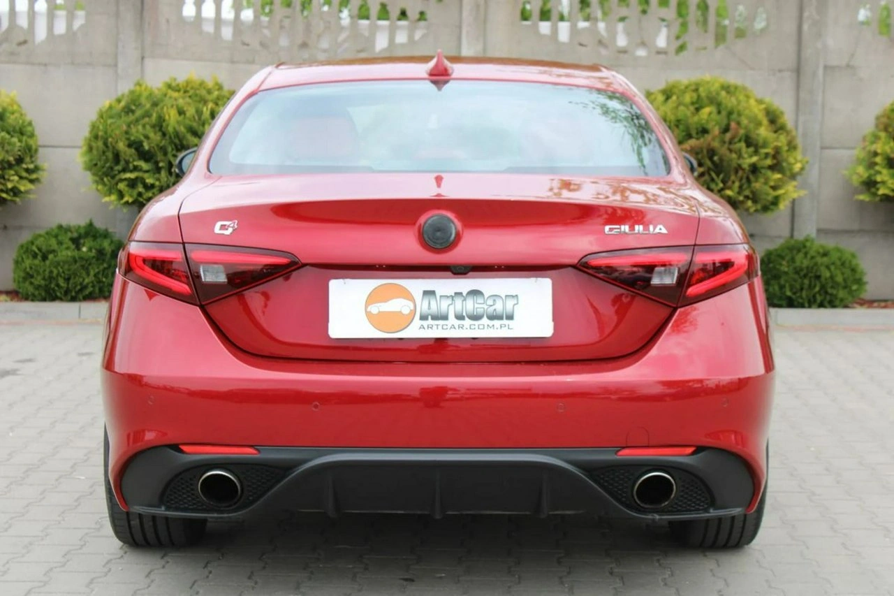 Alfa Romeo Giulia - Zdjęcie 15