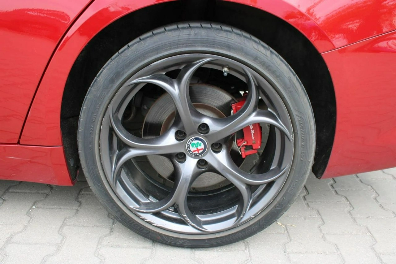 Alfa Romeo Giulia - Zdjęcie 17