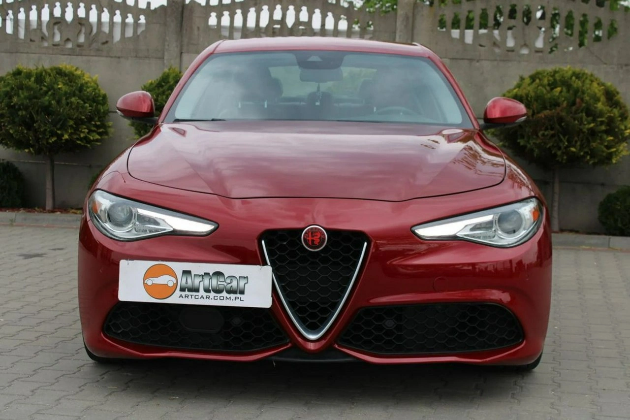 Alfa Romeo Giulia - Zdjęcie 2