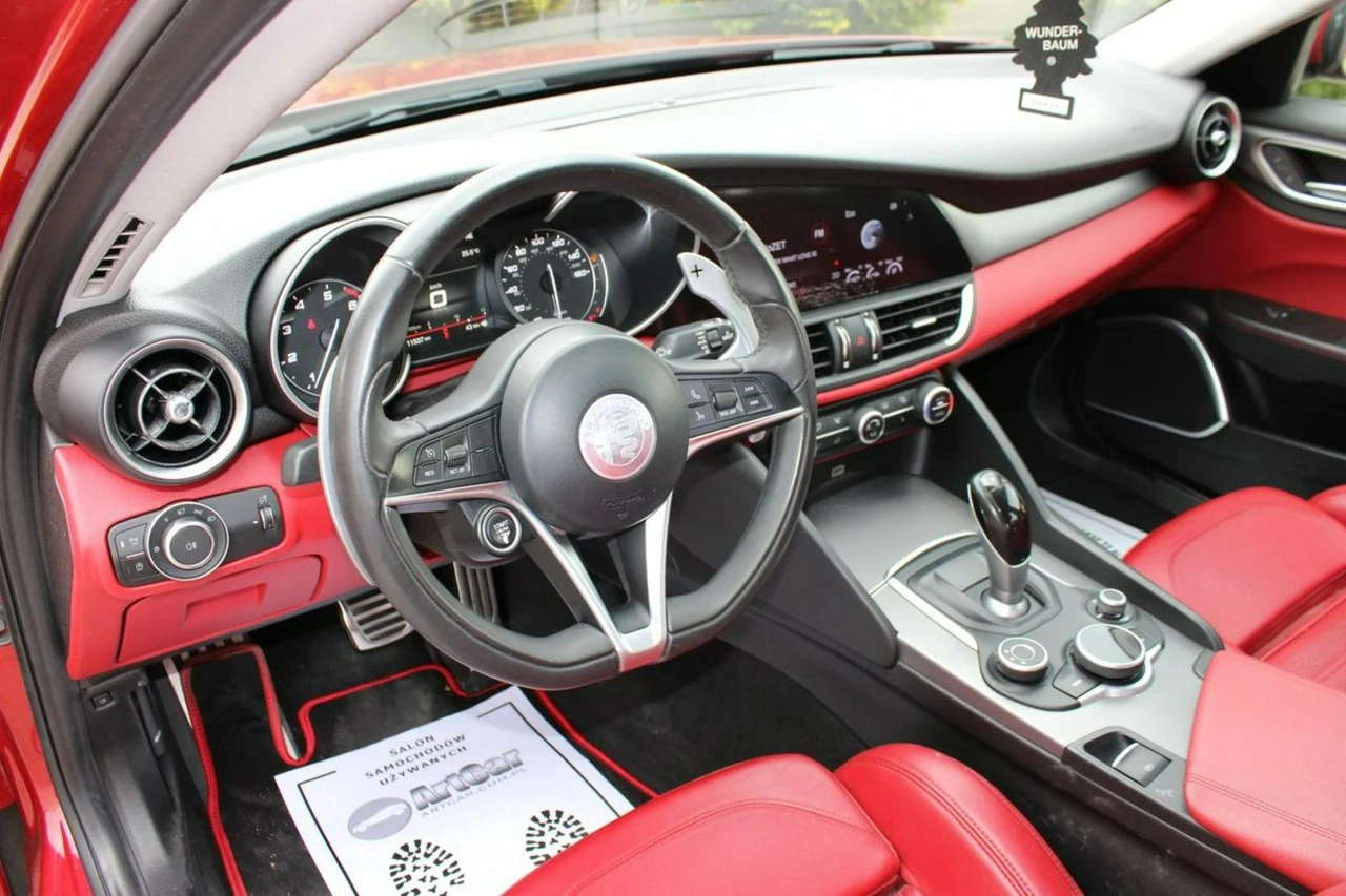 Alfa Romeo Giulia - Zdjęcie 21