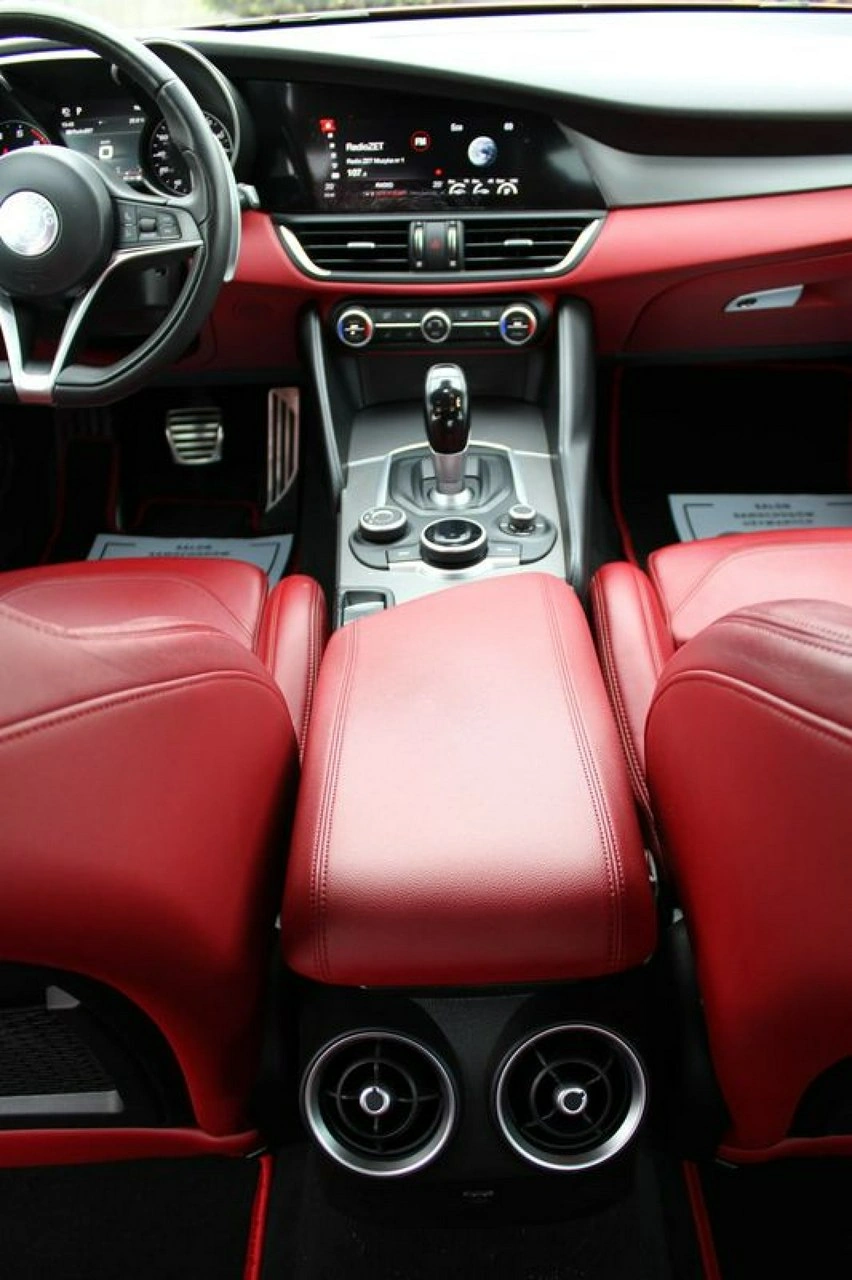 Alfa Romeo Giulia - Zdjęcie 28