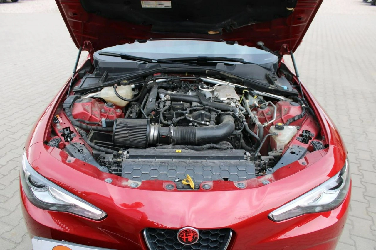 Alfa Romeo Giulia - Zdjęcie 34