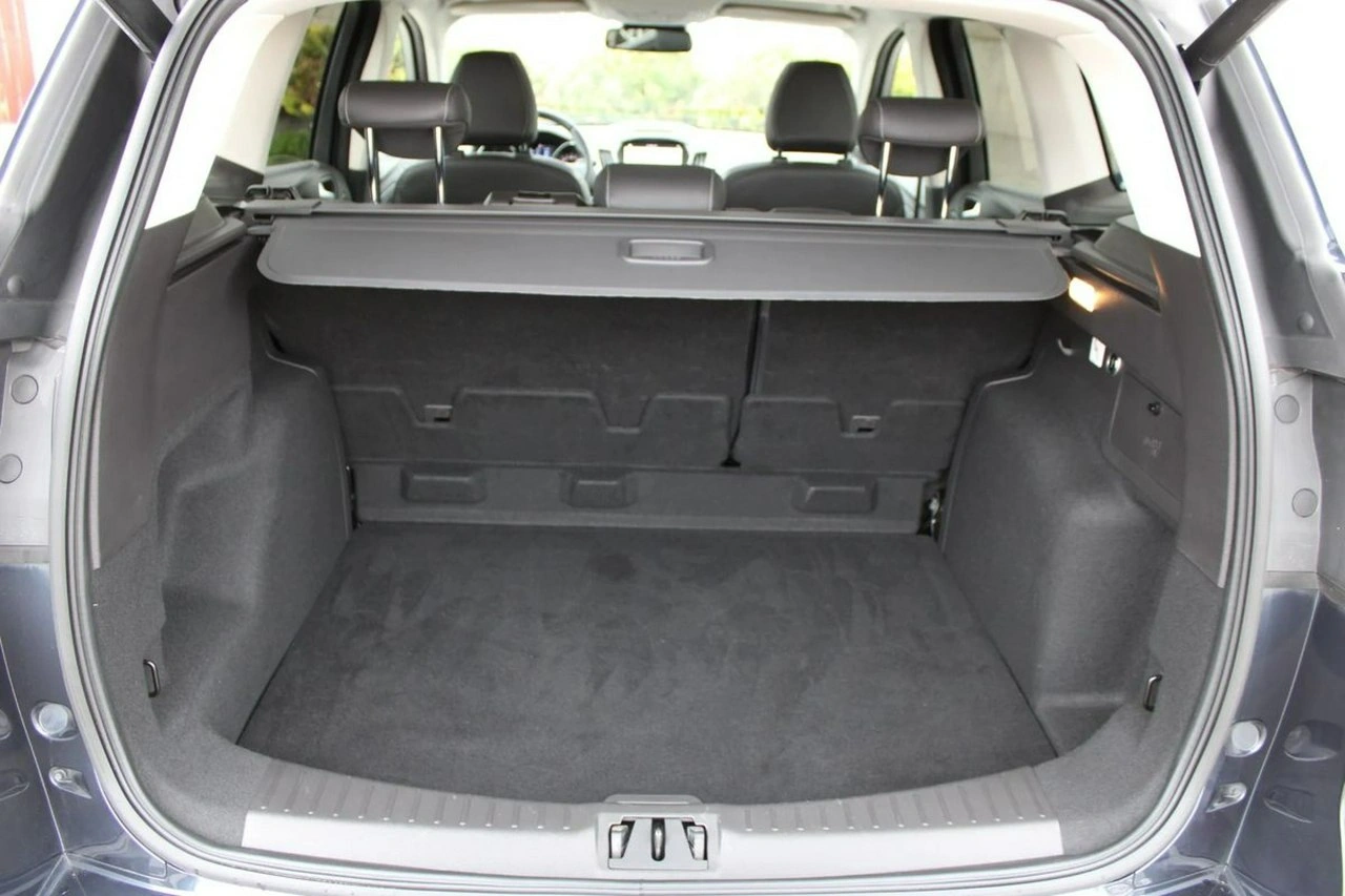 Ford Kuga - Zdjęcie 38