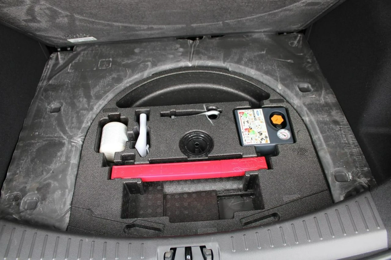 Ford Kuga - Zdjęcie 39