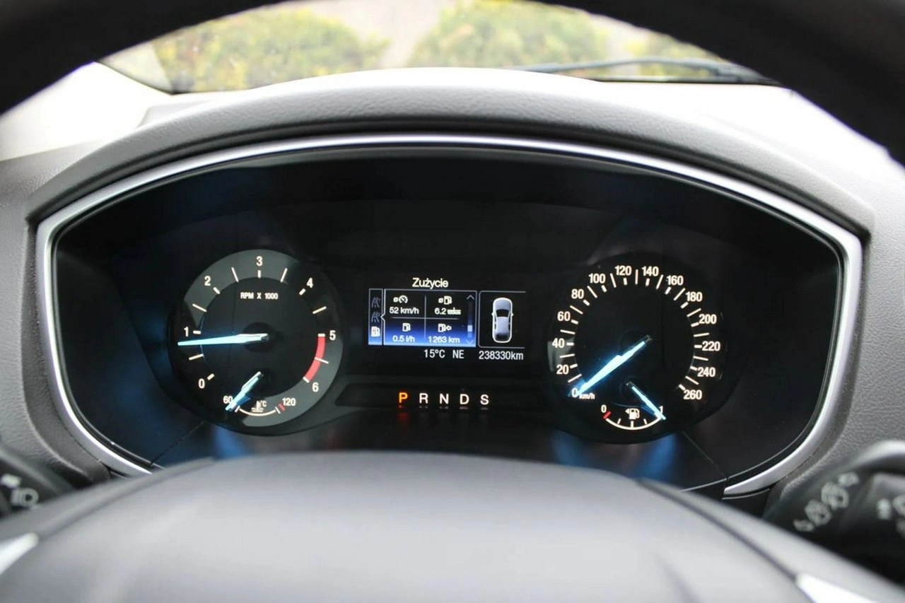 Ford Mondeo - Zdjęcie 17