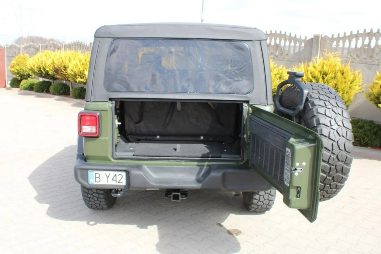 Jeep Wrangler - Zdjęcie 33