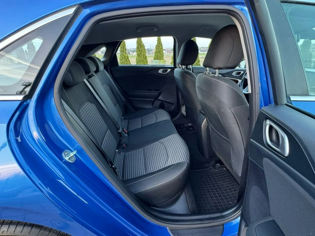 Kia Ceed - Zdjęcie 31