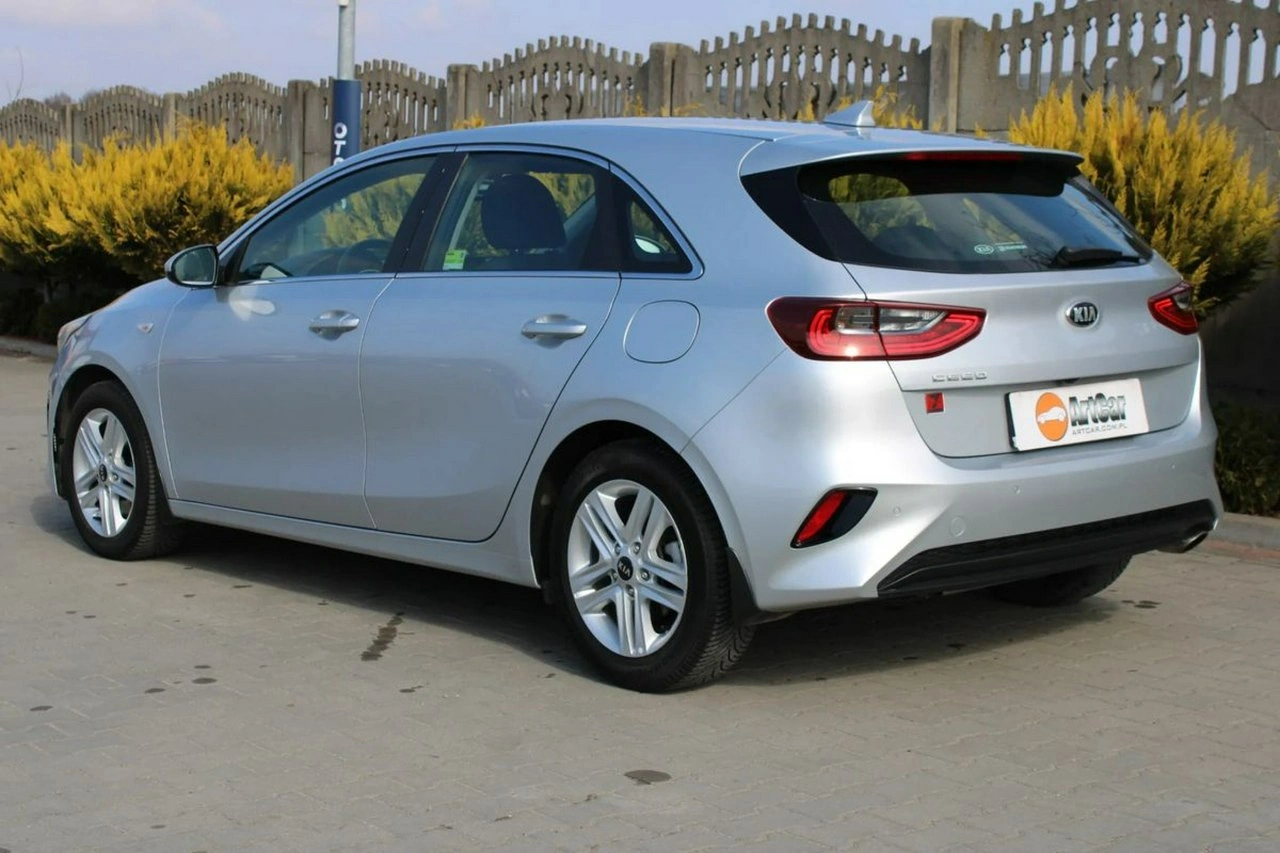 Kia Ceed - Zdjęcie 13
