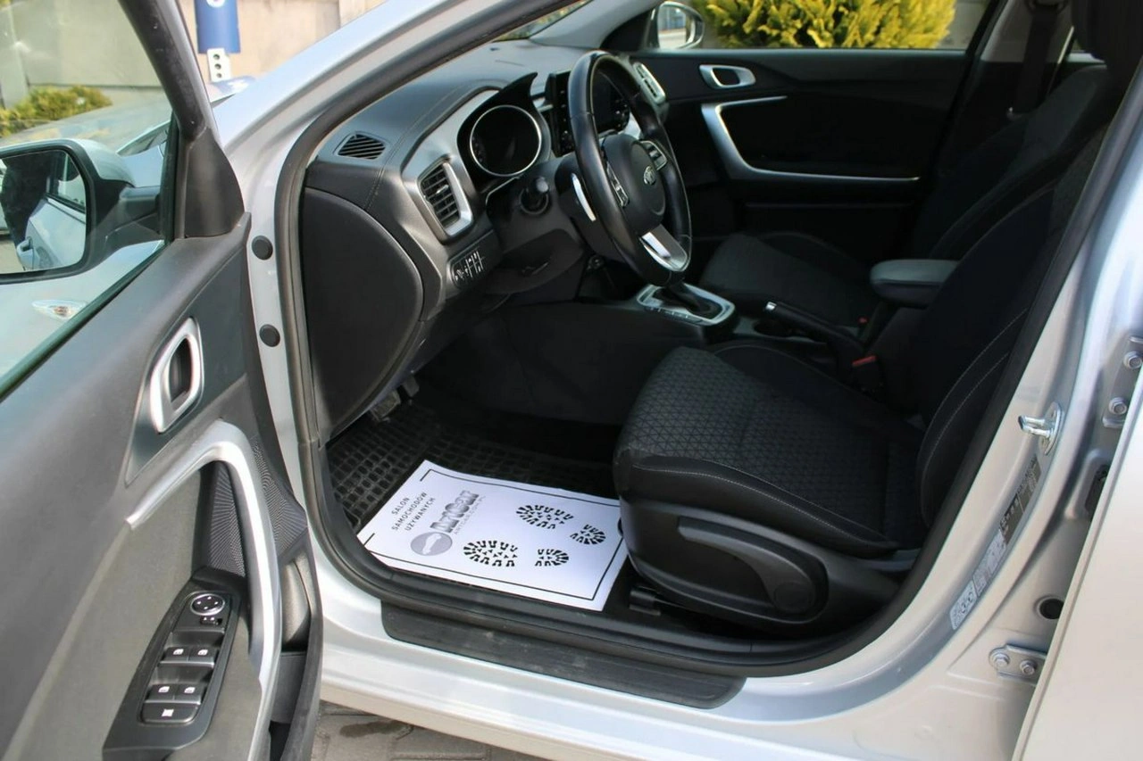 Kia Ceed - Zdjęcie 18