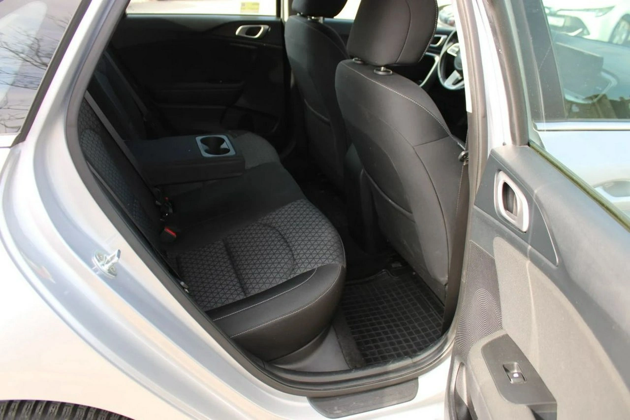 Kia Ceed - Zdjęcie 28