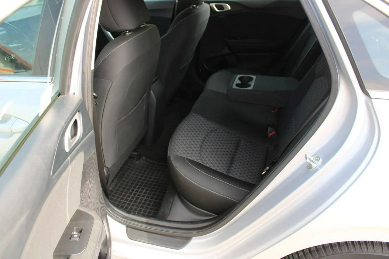 Kia Ceed - Zdjęcie 29