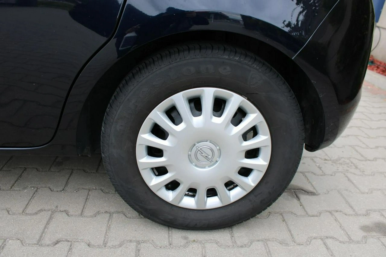 Opel Corsa - Zdjęcie 35