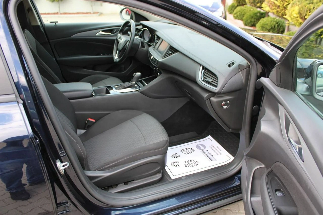 Opel Insignia - Zdjęcie 30