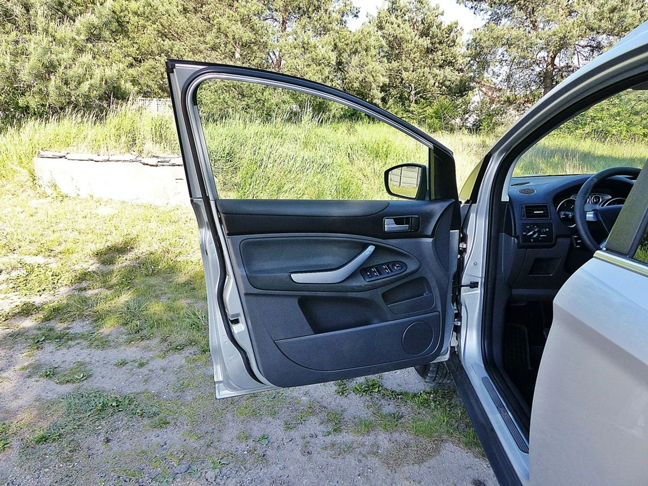 Ford Kuga - Zdjęcie 16