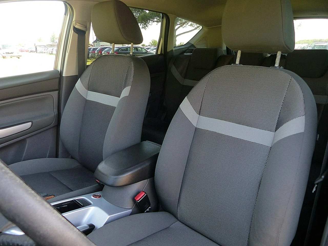 Ford Kuga - Zdjęcie 19