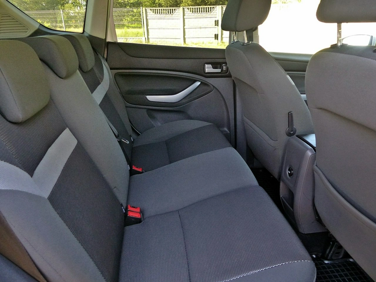 Ford Kuga - Zdjęcie 22