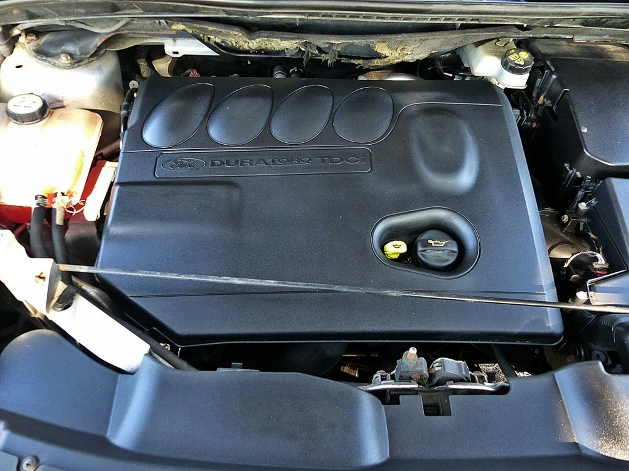 Ford Kuga - Zdjęcie 38