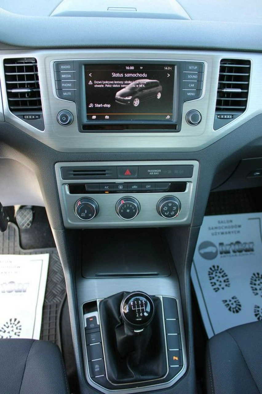 Volkswagen Golf Sportsvan - Zdjęcie 25