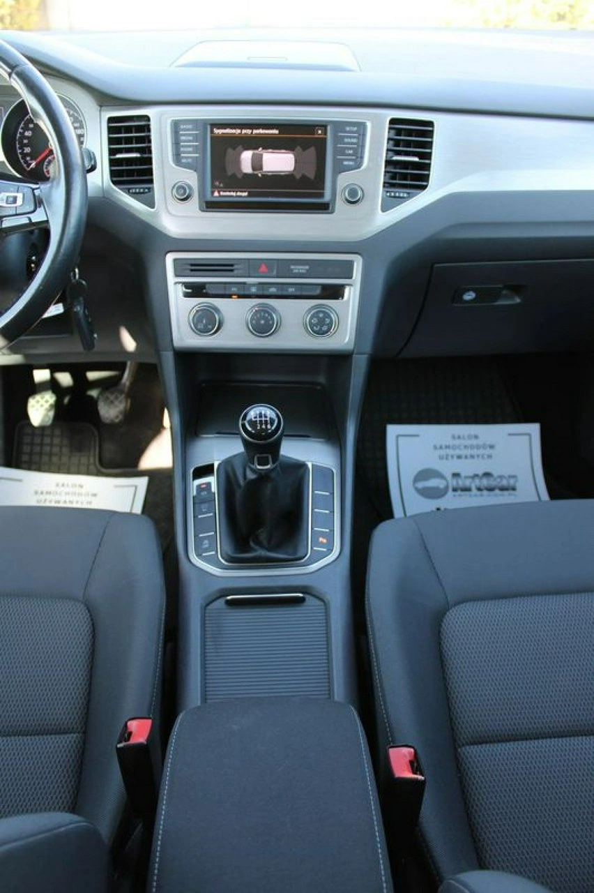 Volkswagen Golf Sportsvan - Zdjęcie 28