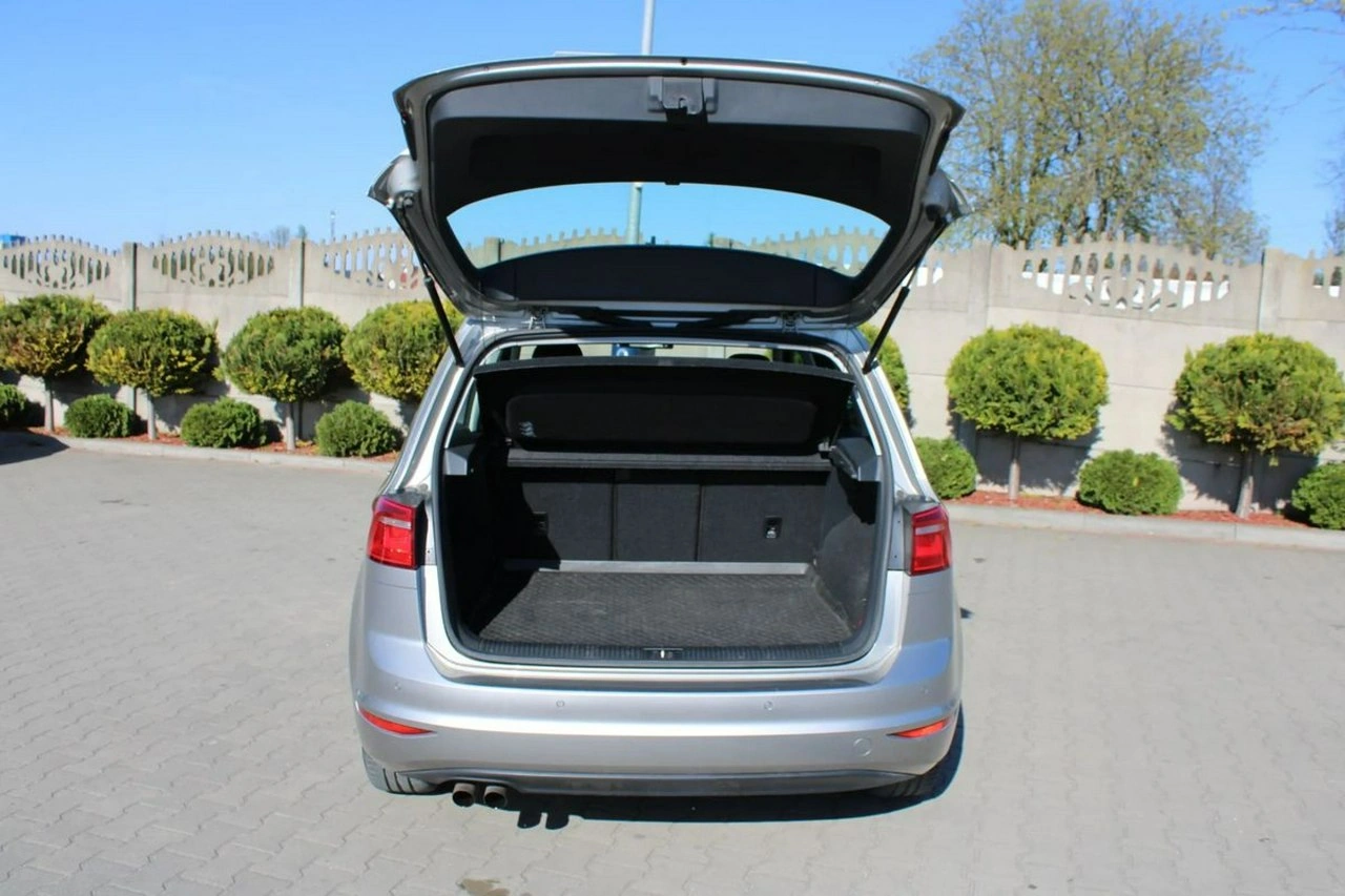 Volkswagen Golf Sportsvan - Zdjęcie 35