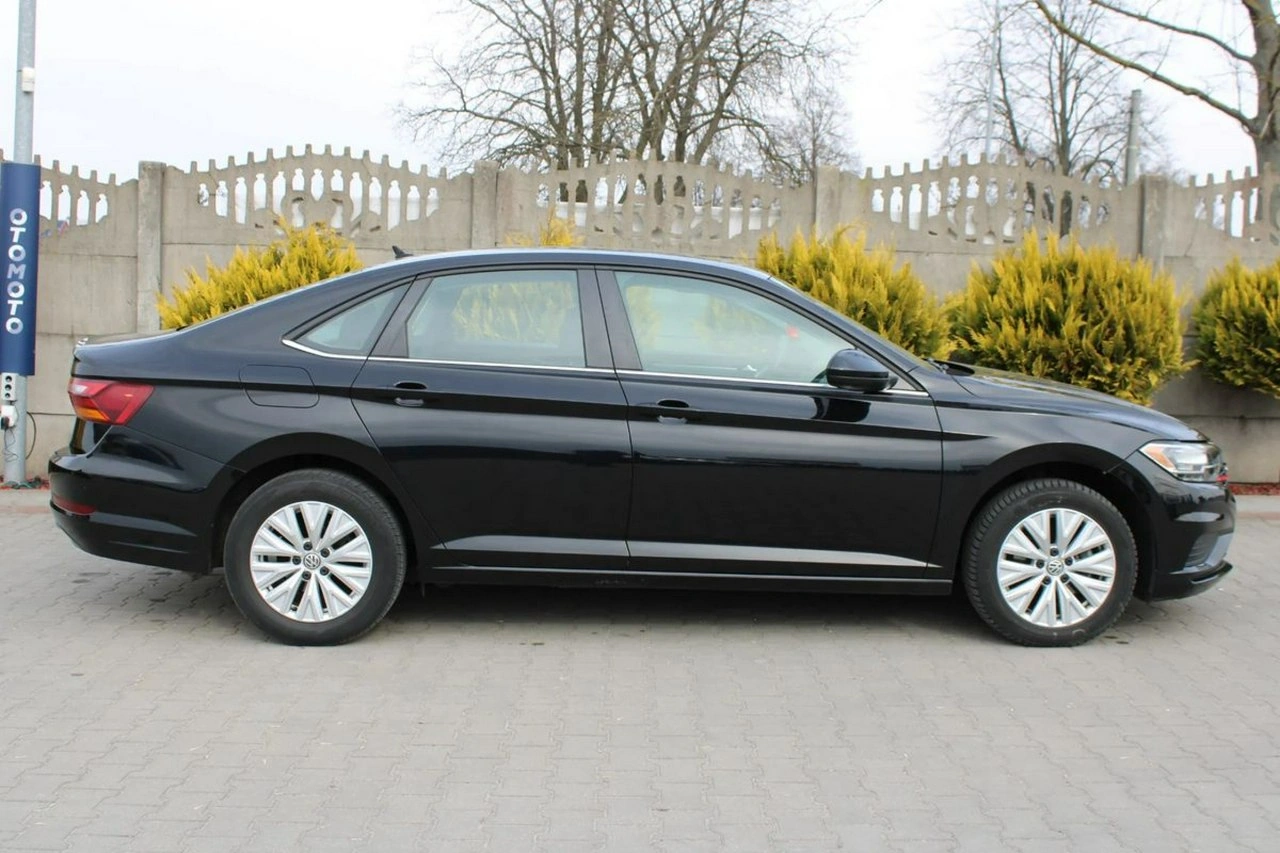 Volkswagen Jetta - Zdjęcie 10
