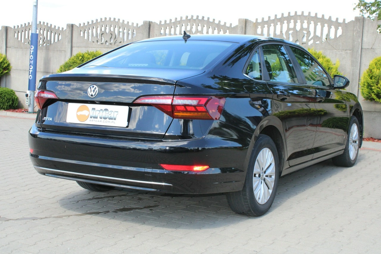 Volkswagen Jetta - Zdjęcie 39