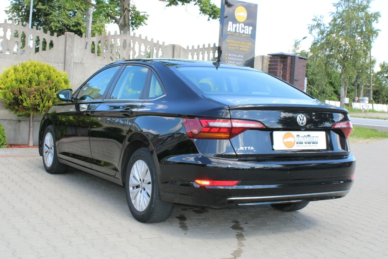 Volkswagen Jetta - Zdjęcie 44
