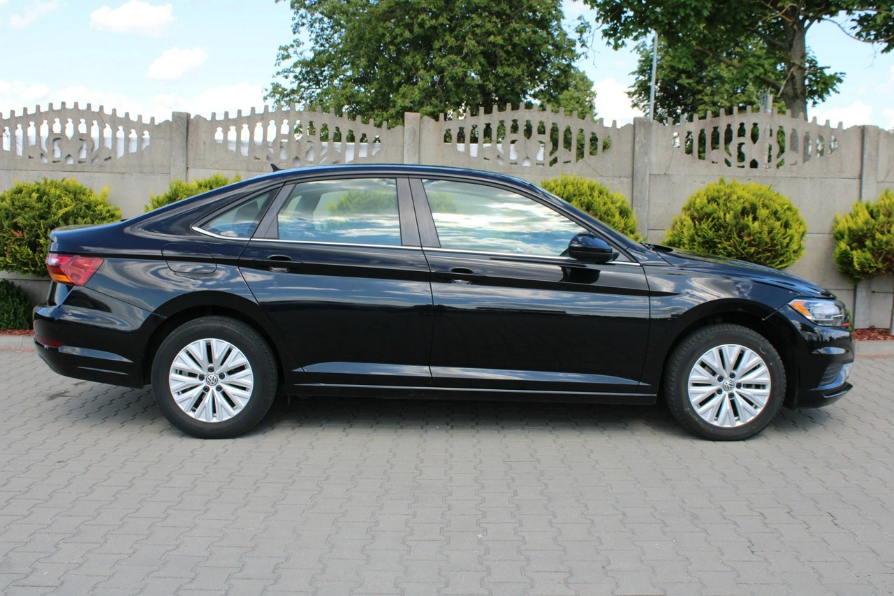 Volkswagen Jetta - Zdjęcie 45