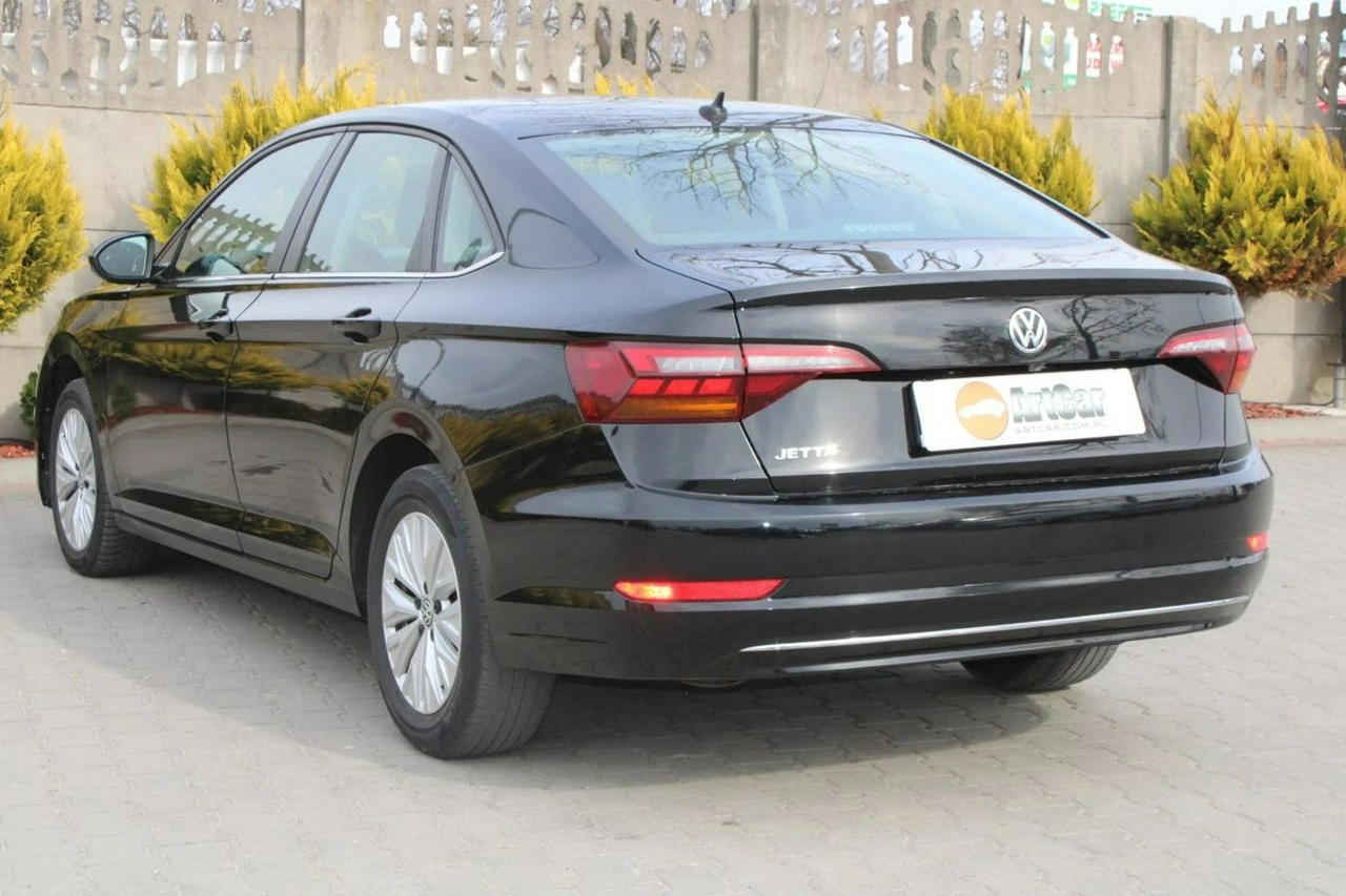 Volkswagen Jetta - Zdjęcie 5
