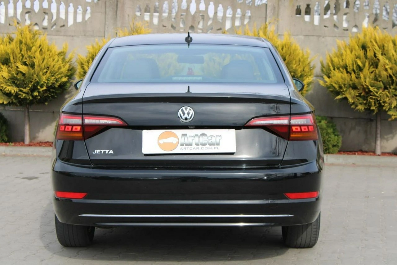 Volkswagen Jetta - Zdjęcie 7