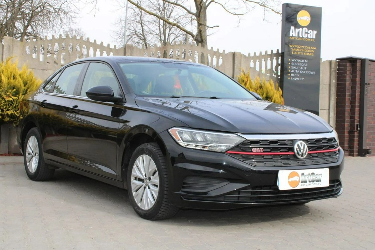 Volkswagen Jetta - Główne zdjęcie