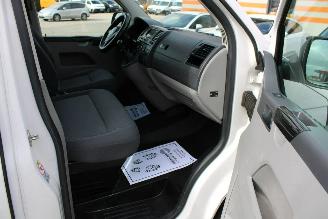Volkswagen Transporter - Zdjęcie 20