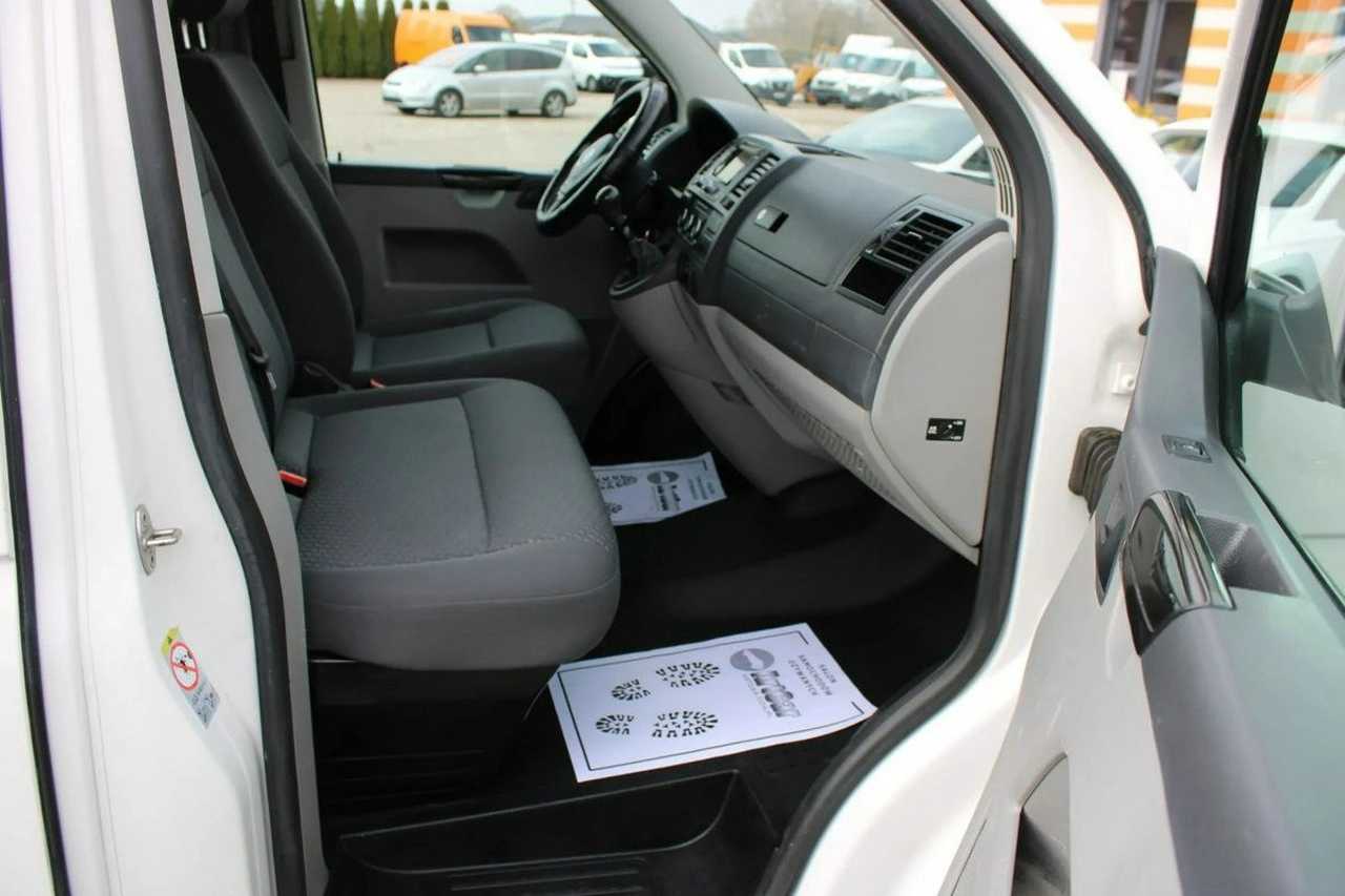 Volkswagen Transporter - Zdjęcie 32