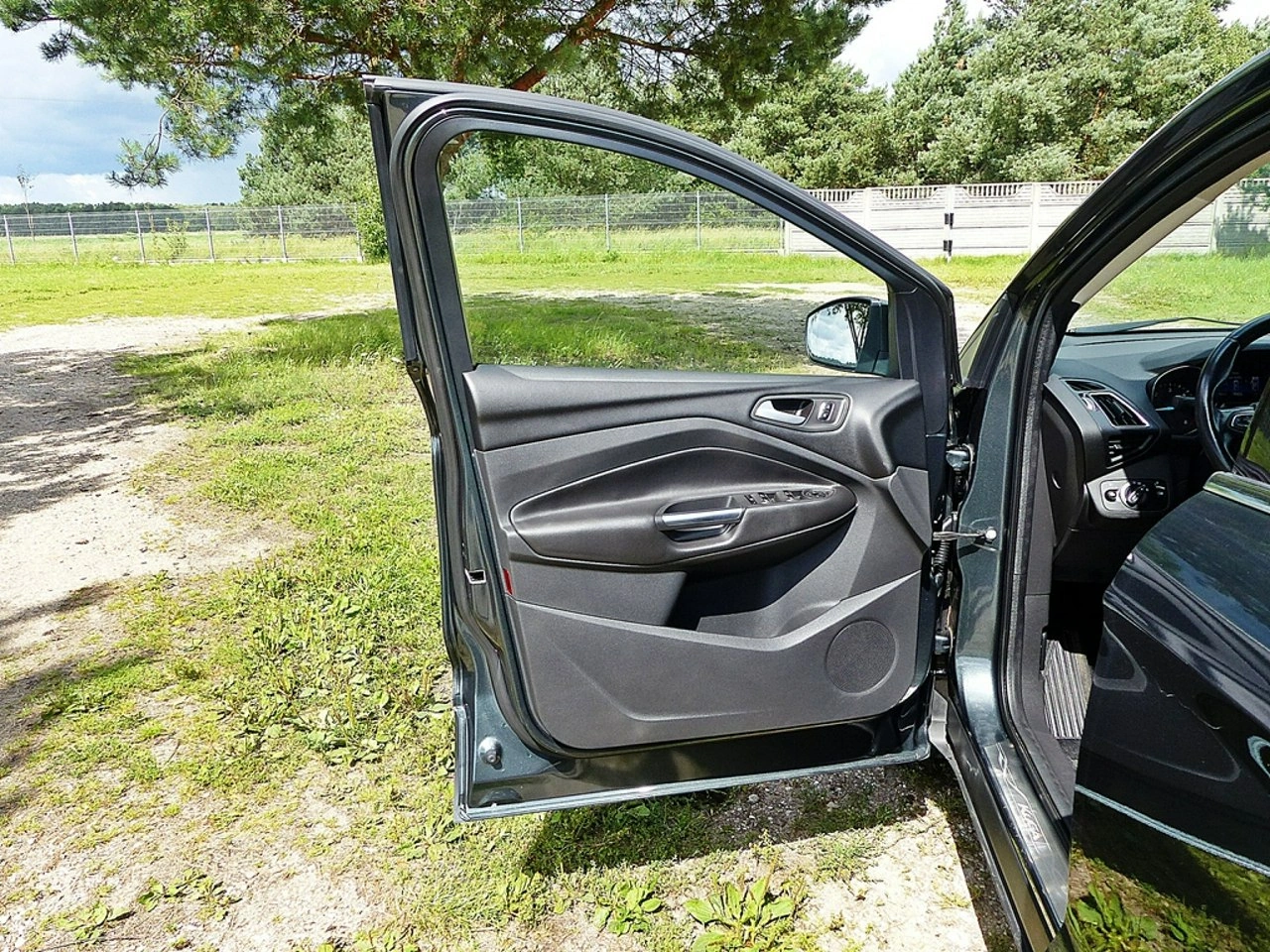 Ford Kuga - Zdjęcie 17